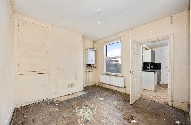 Property photo 3 of 19