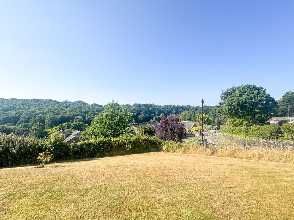 Property photo 3 of 34