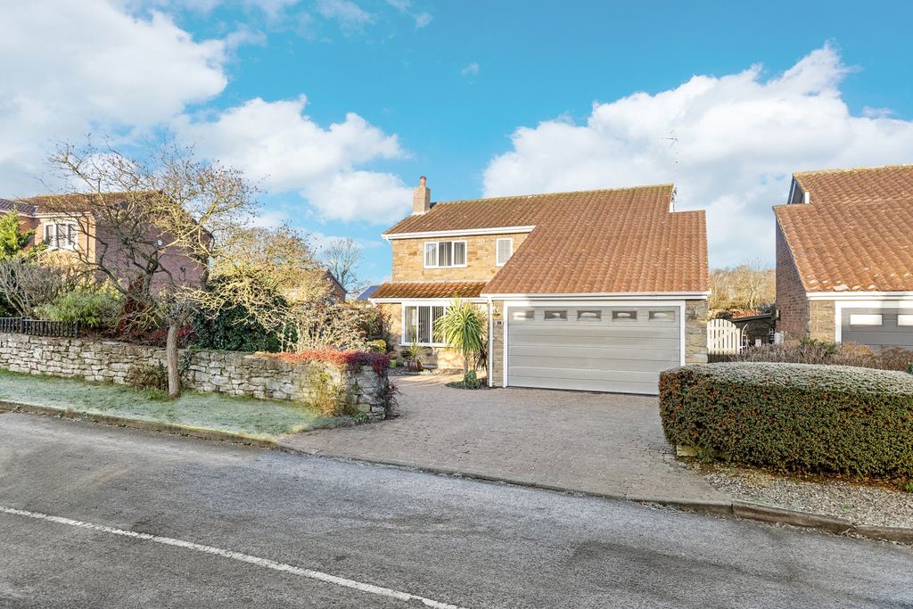 Property photo 1 of 25 Front Exterior