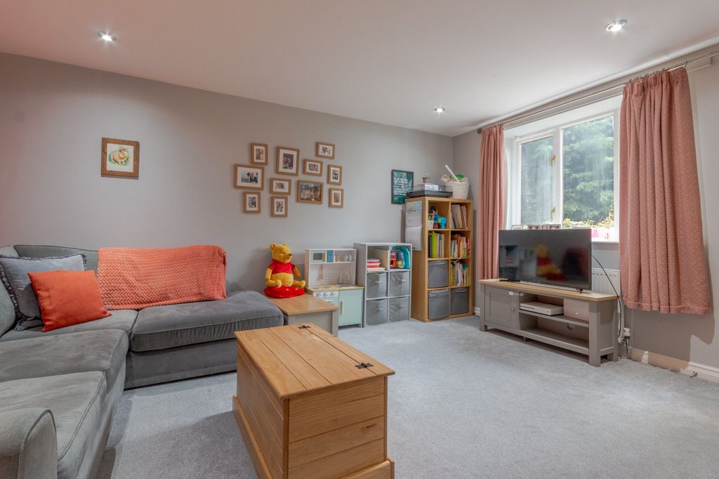 Property photo 2 of 10 Picture No. 30