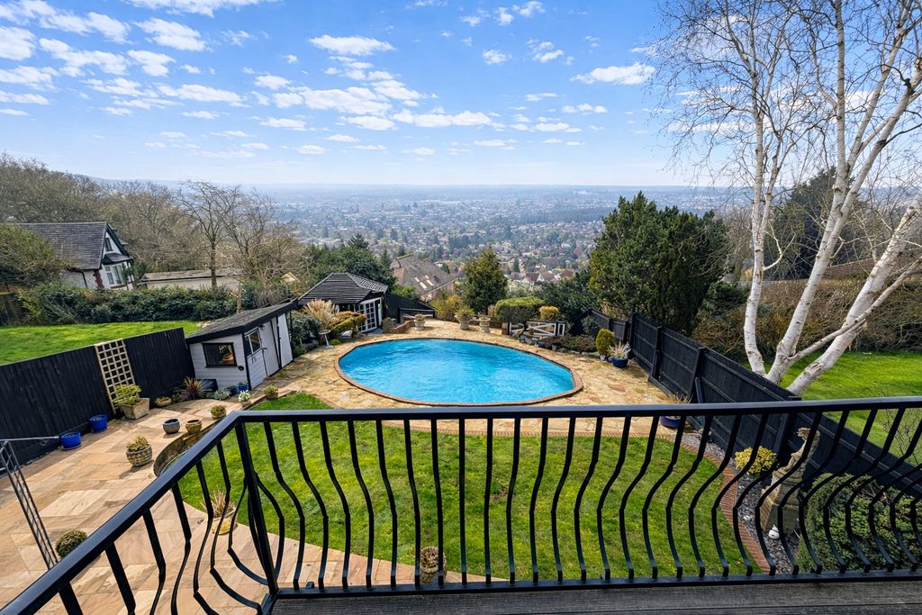 Property photo 3 of 21 4996322