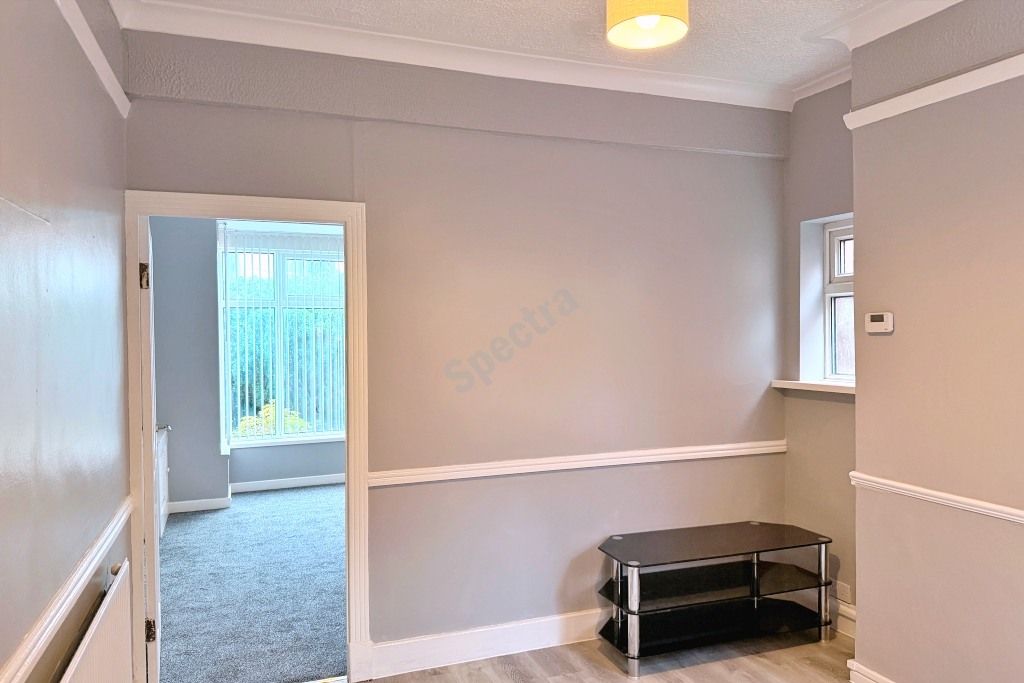 Property photo 3 of 8 Gallery