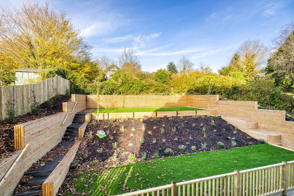 Additional image 13 of 3 bed flat for saleThe Grove, Coulsdon CR5