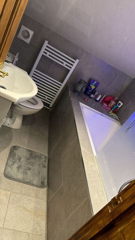 Property photo 3 of 4