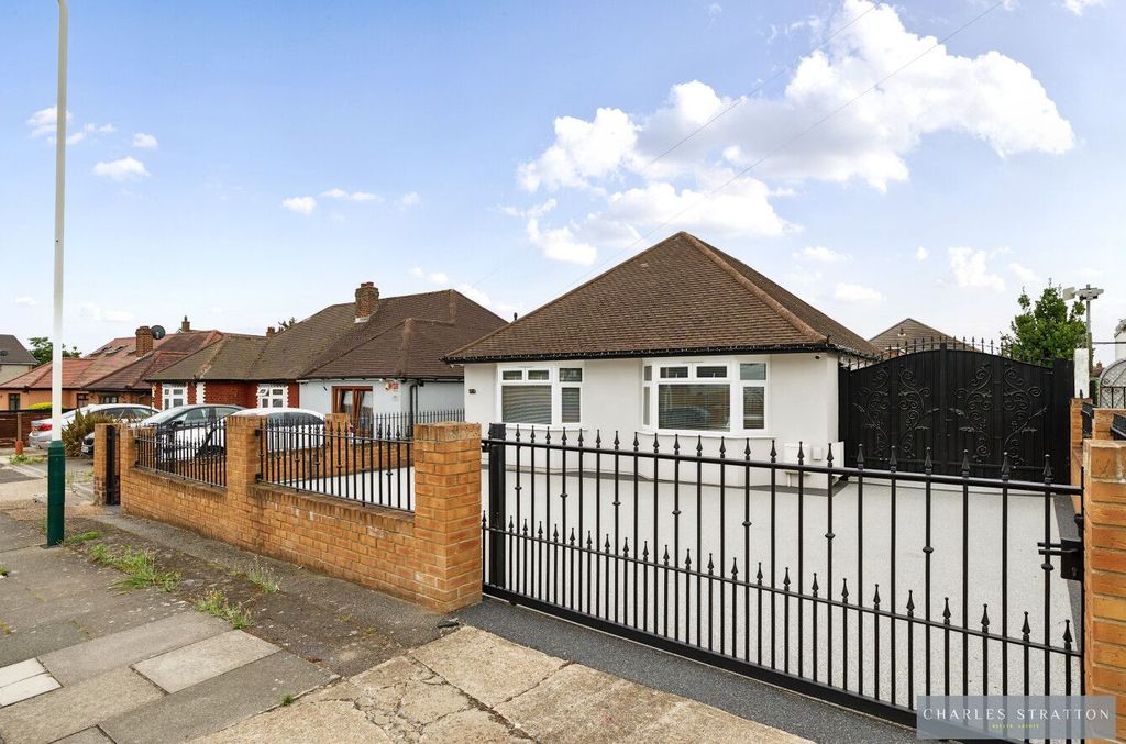 Property photo 1 of 35