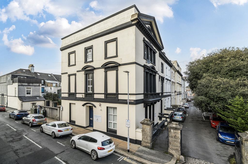 Property photo 1 of 20 1374748-2-6908E00...