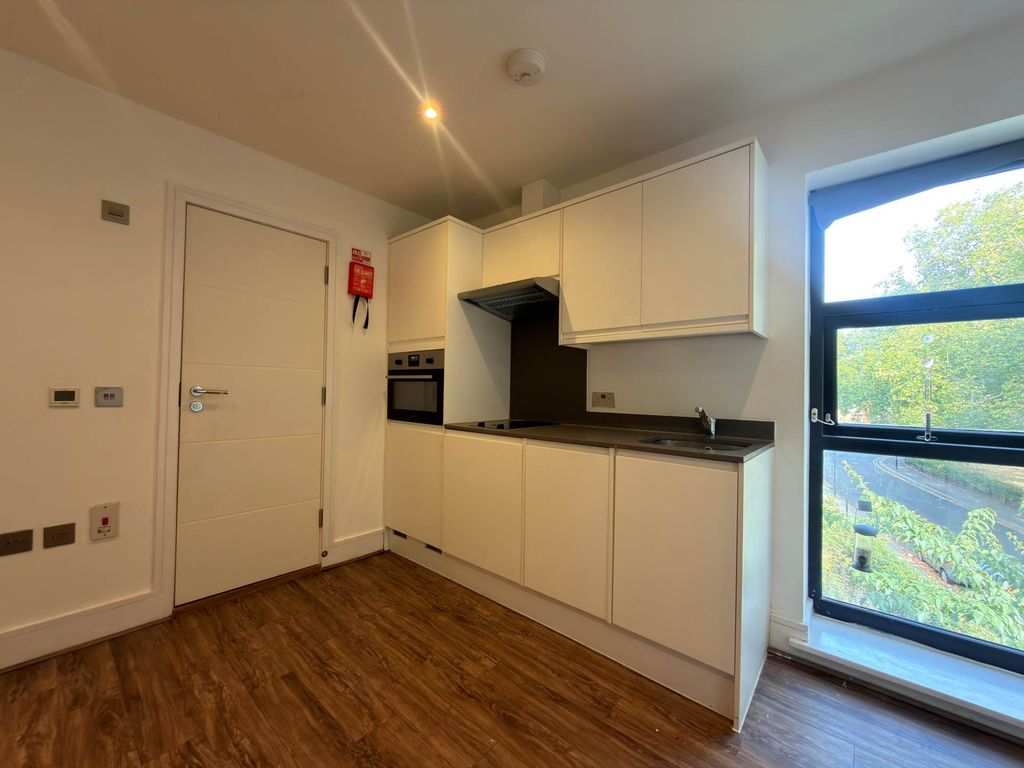 Property photo 2 of 4