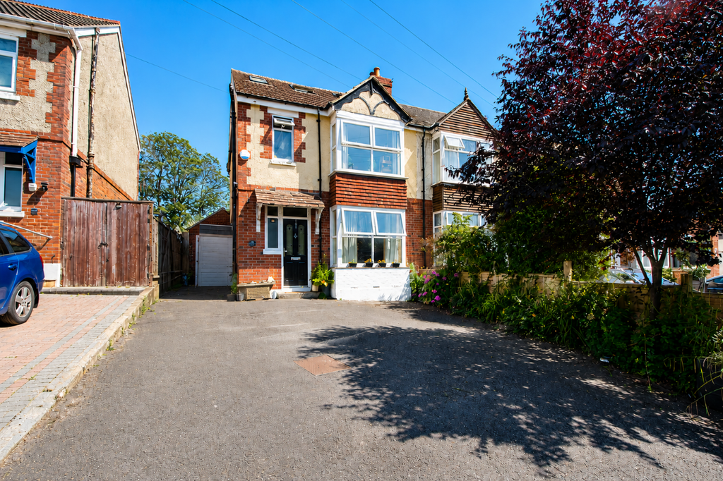 Property photo 1 of 28