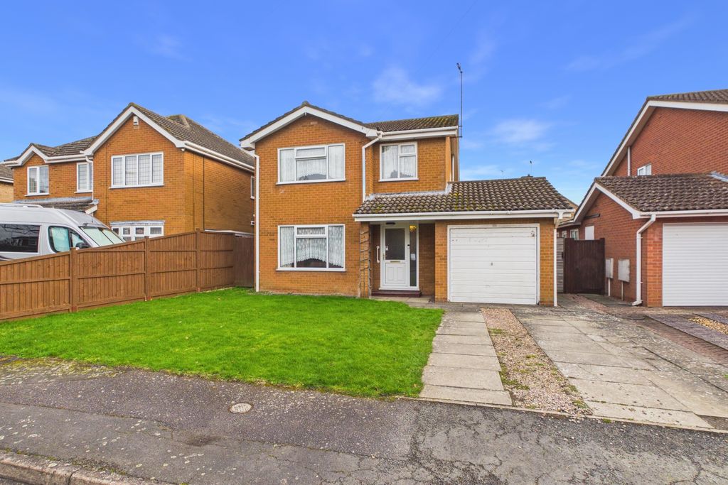 Property photo 1 of 22 Front Of House Mansell