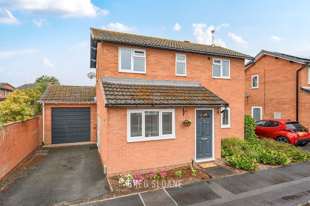 Property photo 1 of 16 1516280-19-1A08c1F952E21