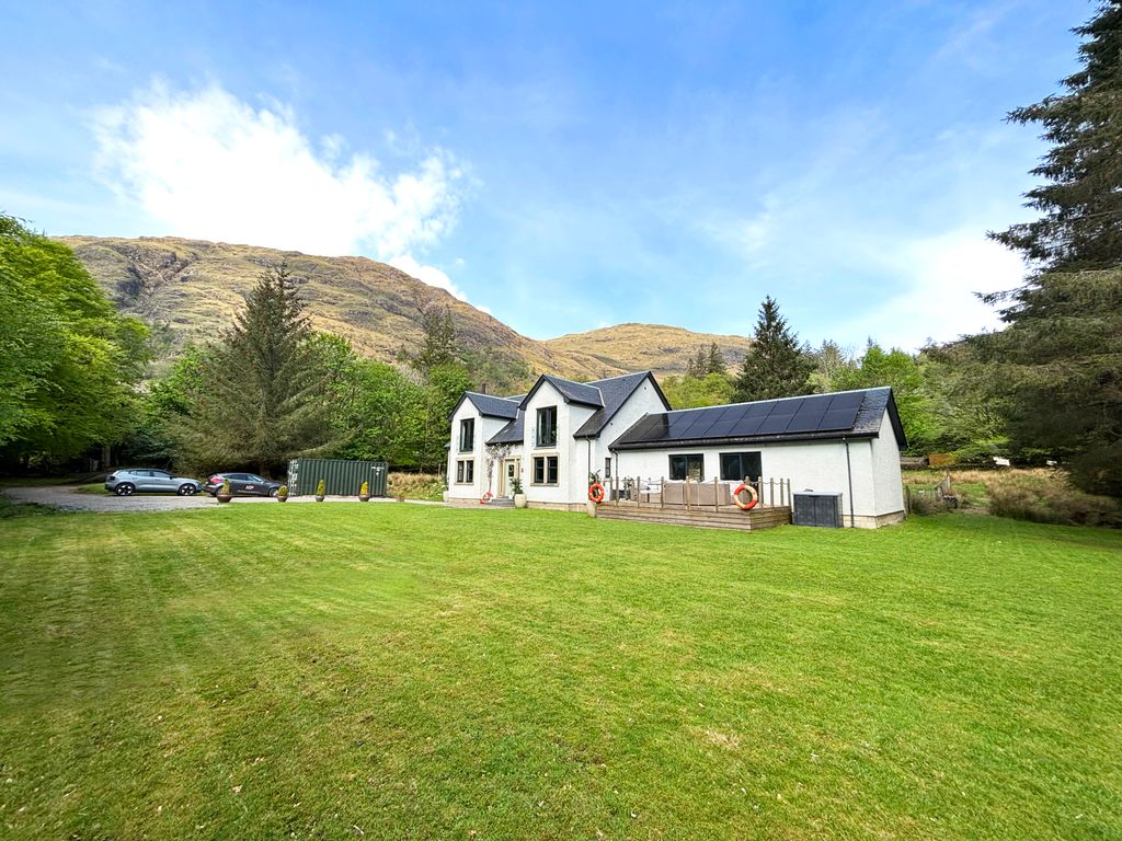 Property photo 1 of 64