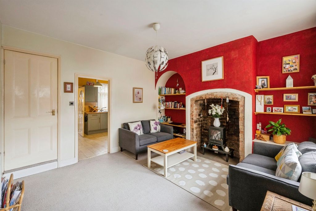 Property photo 2 of 17