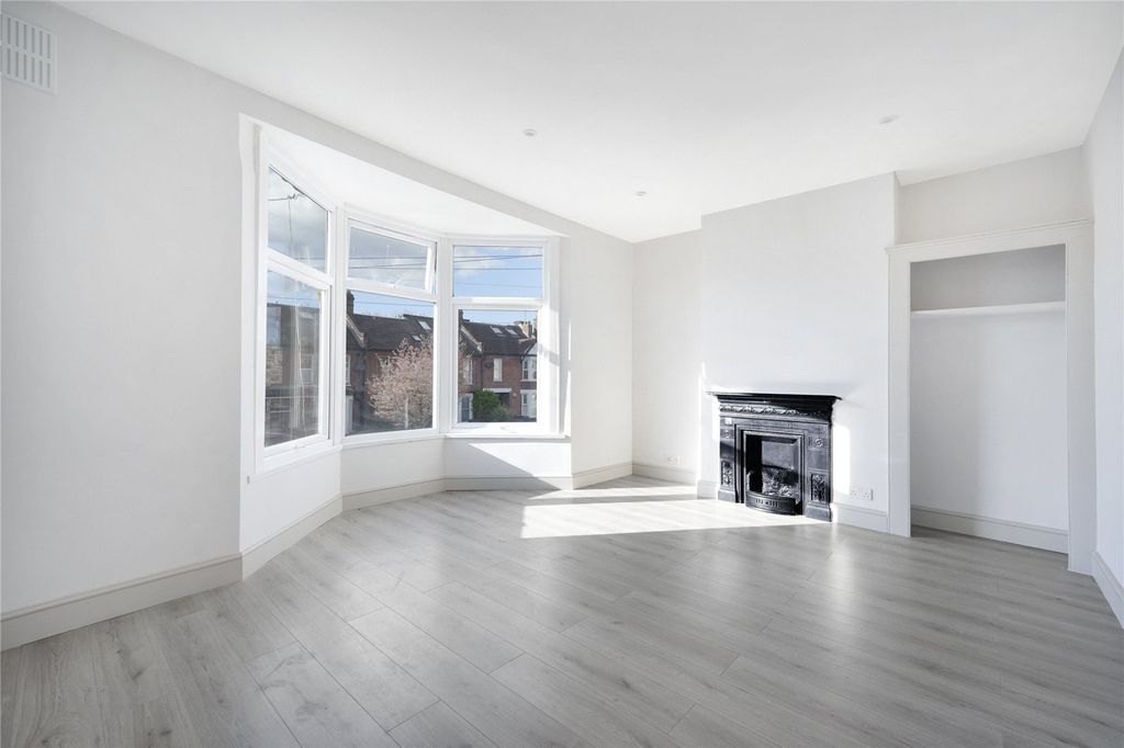 Property photo 1 of 12 Picture No. 04