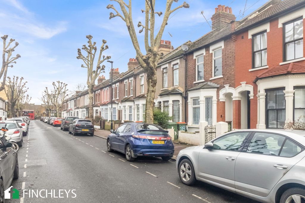 Property photo 2 of 21