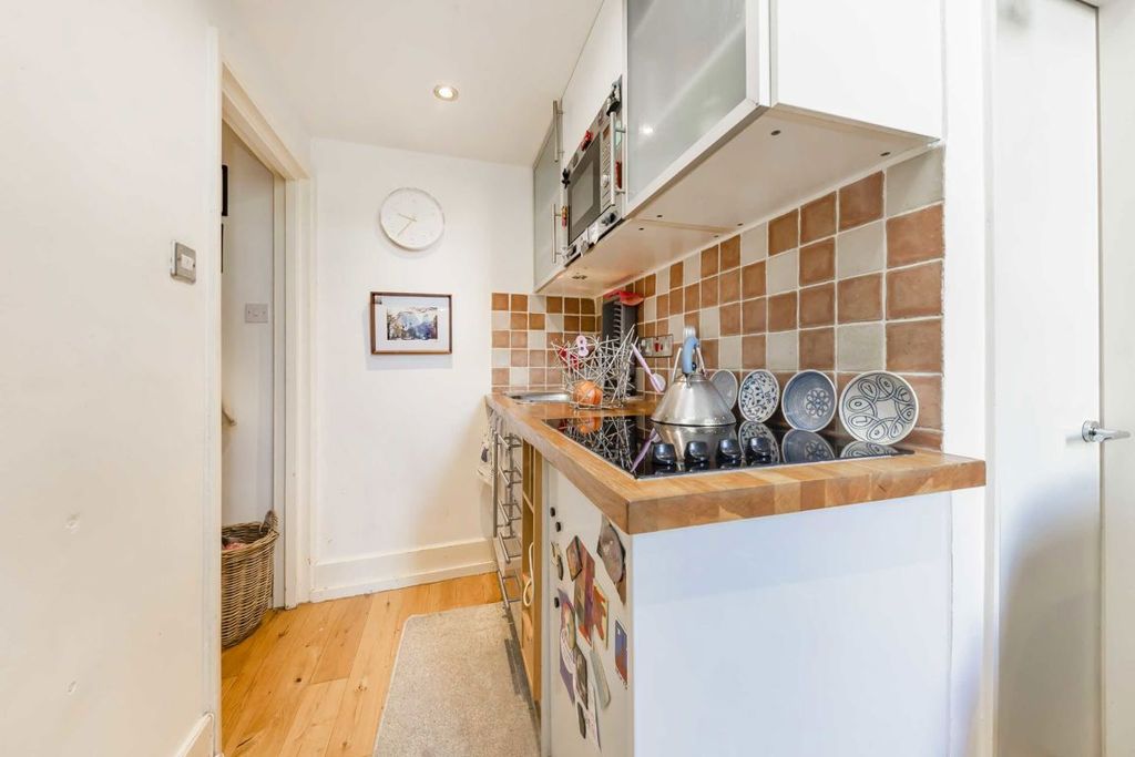 Property photo 3 of 5