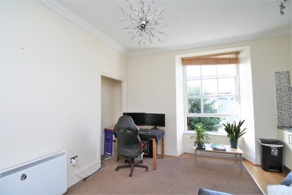 Property photo 3 of 5 Living Room