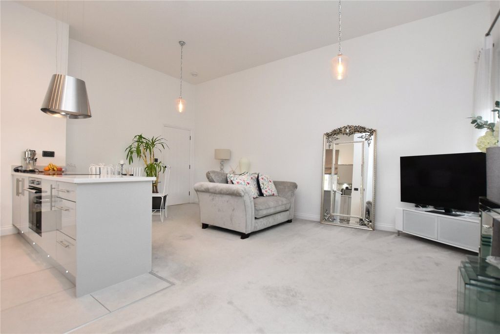 Property photo 2 of 12 Picture No. 02