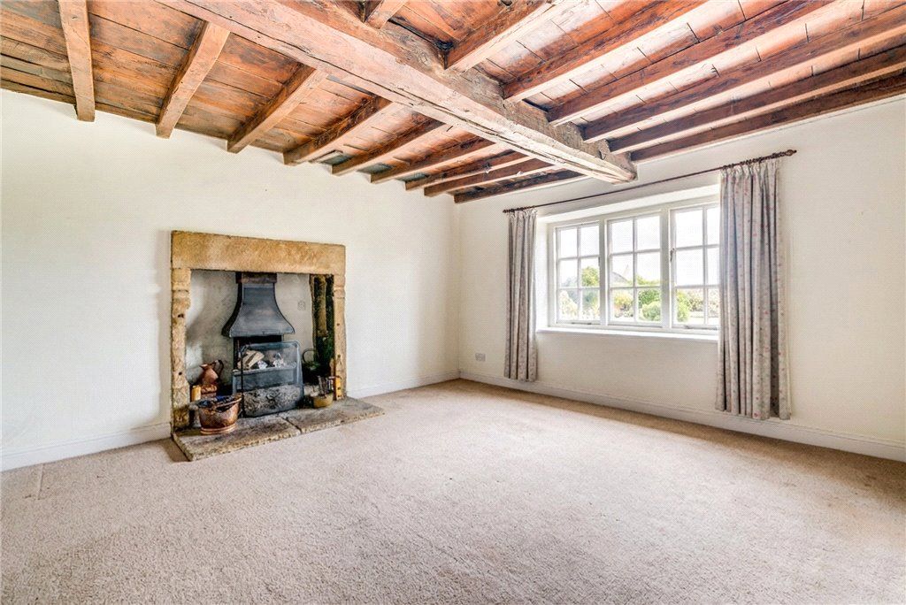 Property photo 3 of 30 Sitting Room