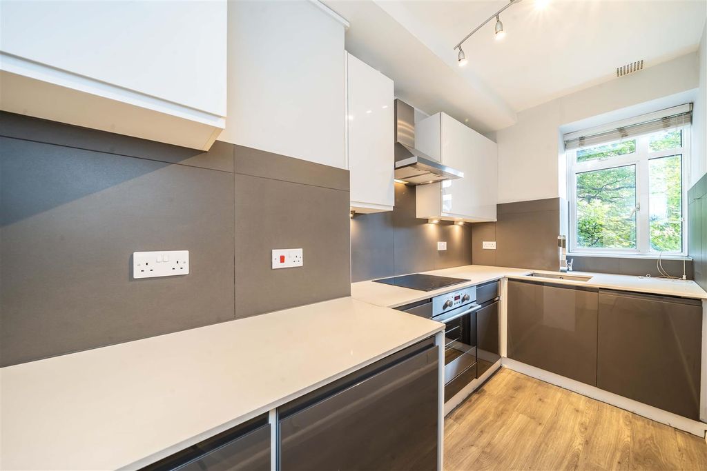 Property photo 3 of 8 3.Jpg