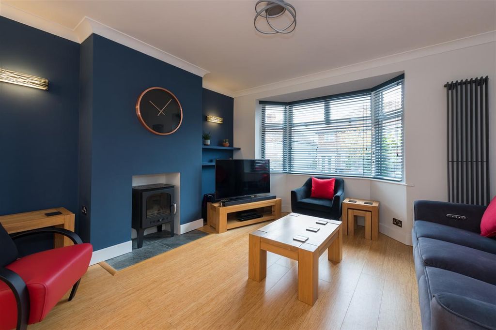 Property photo 2 of 26