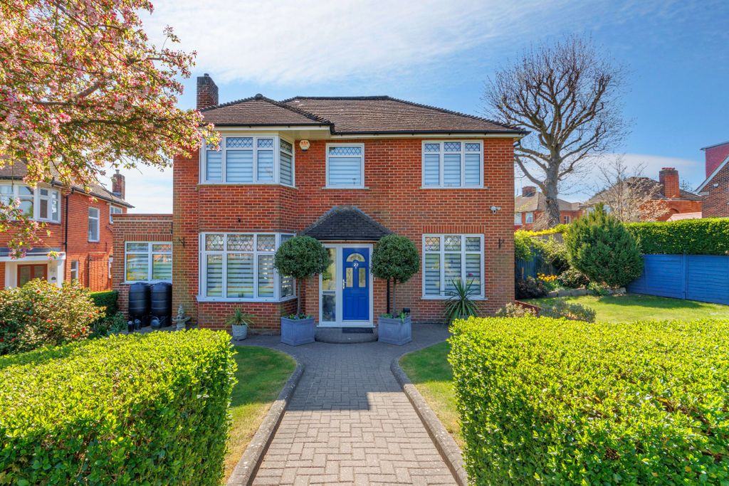 Property photo 1 of 42