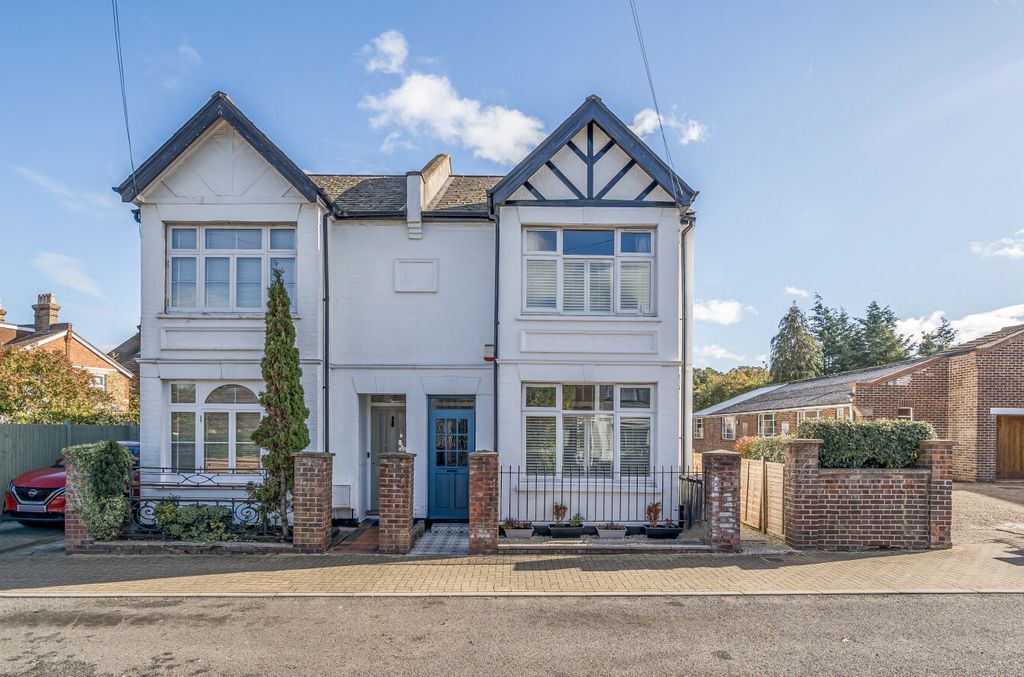 Property photo 1 of 26 1371587-25-68Fba0...