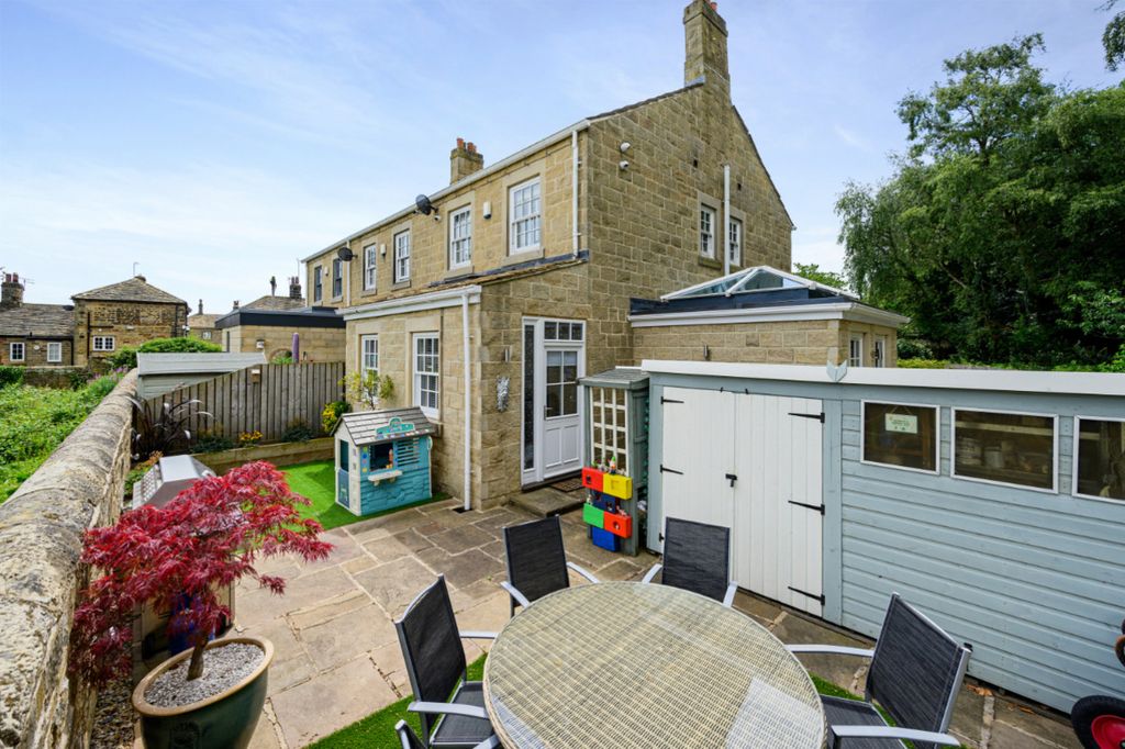 Property photo 3 of 17