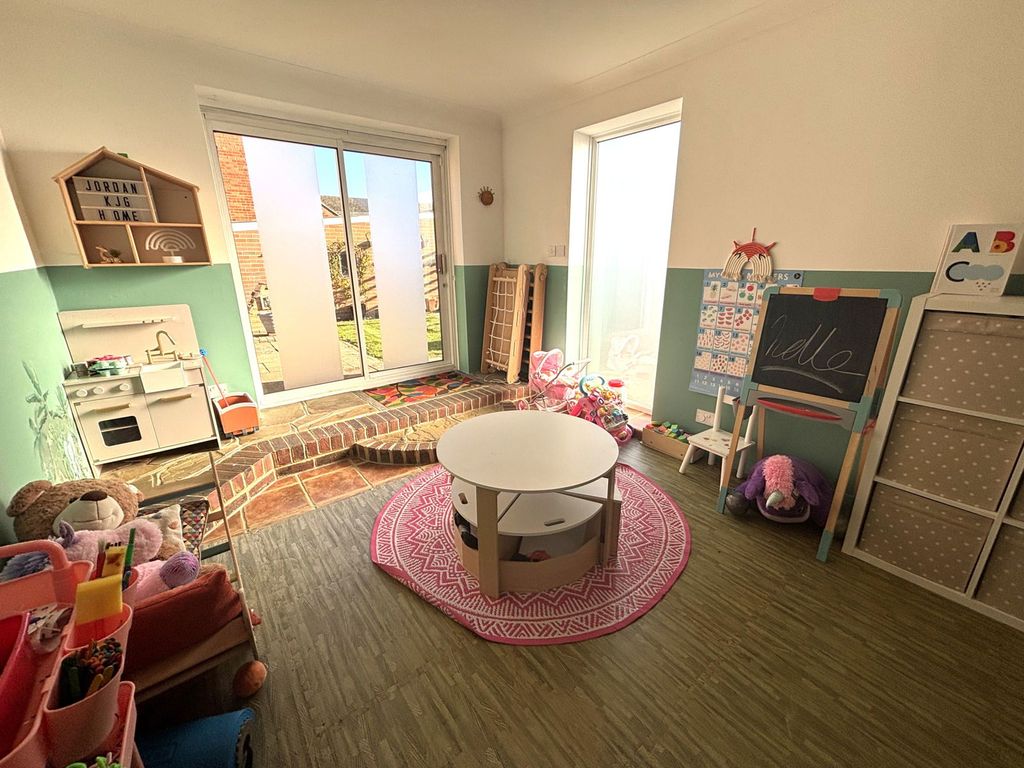 Property photo 3 of 24