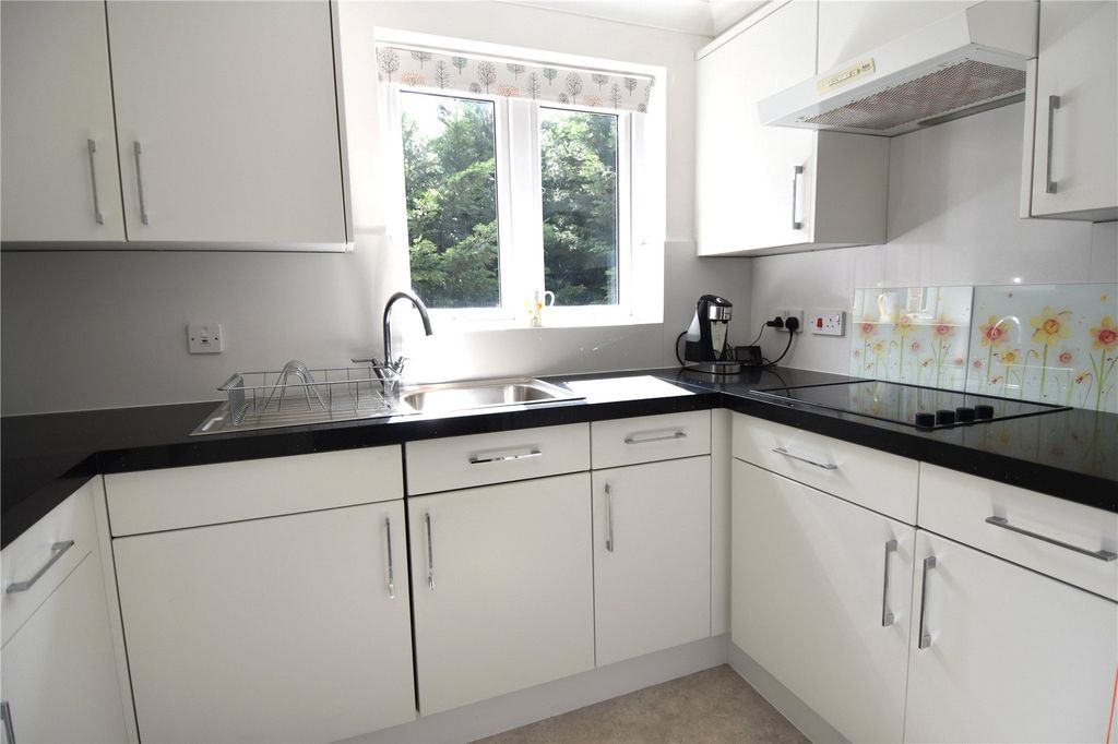 Property photo 2 of 15 Picture No. 02