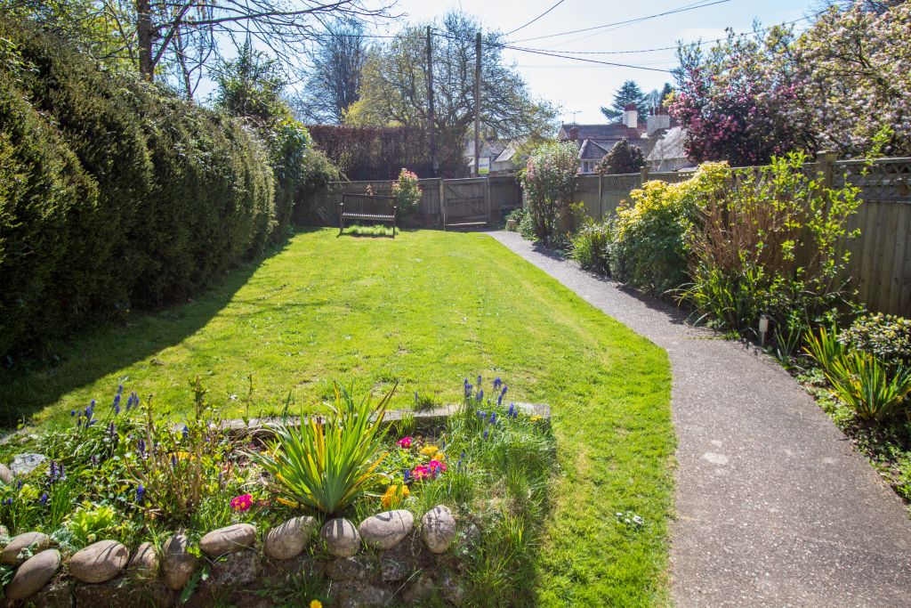 Property photo 3 of 12