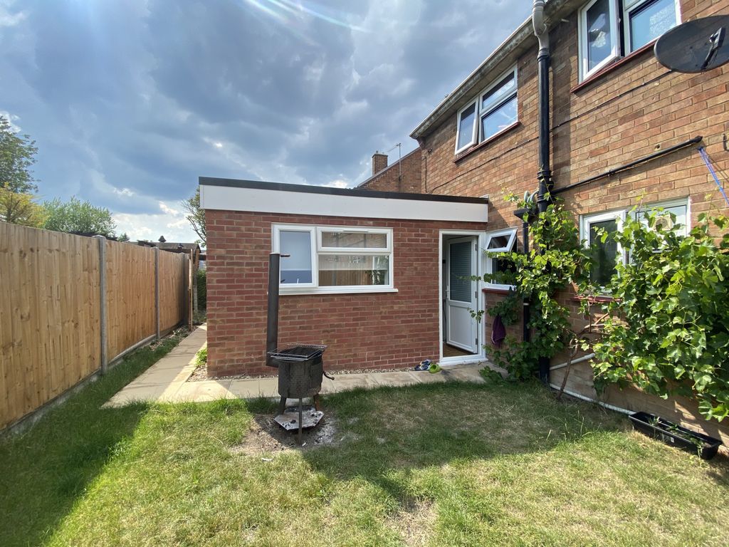 Property photo 1 of 6 Studio On Drayton Road, Cb1 , All Bills Included