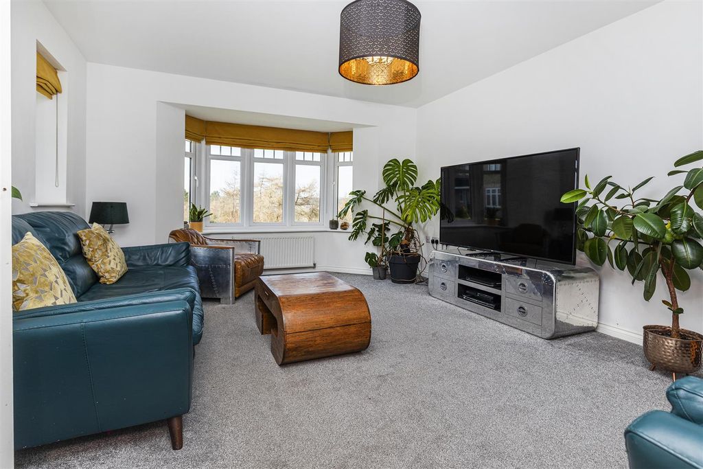 Property photo 3 of 51 Living Room