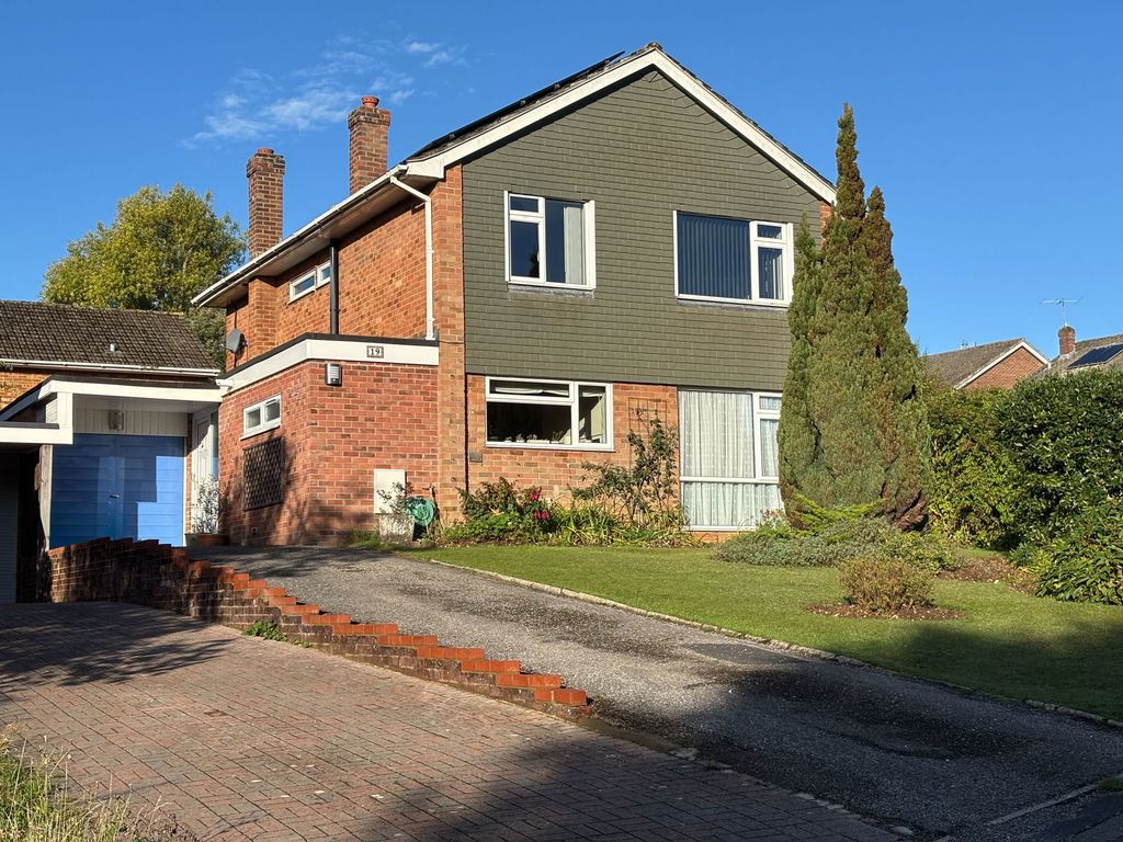 Property photo 1 of 12