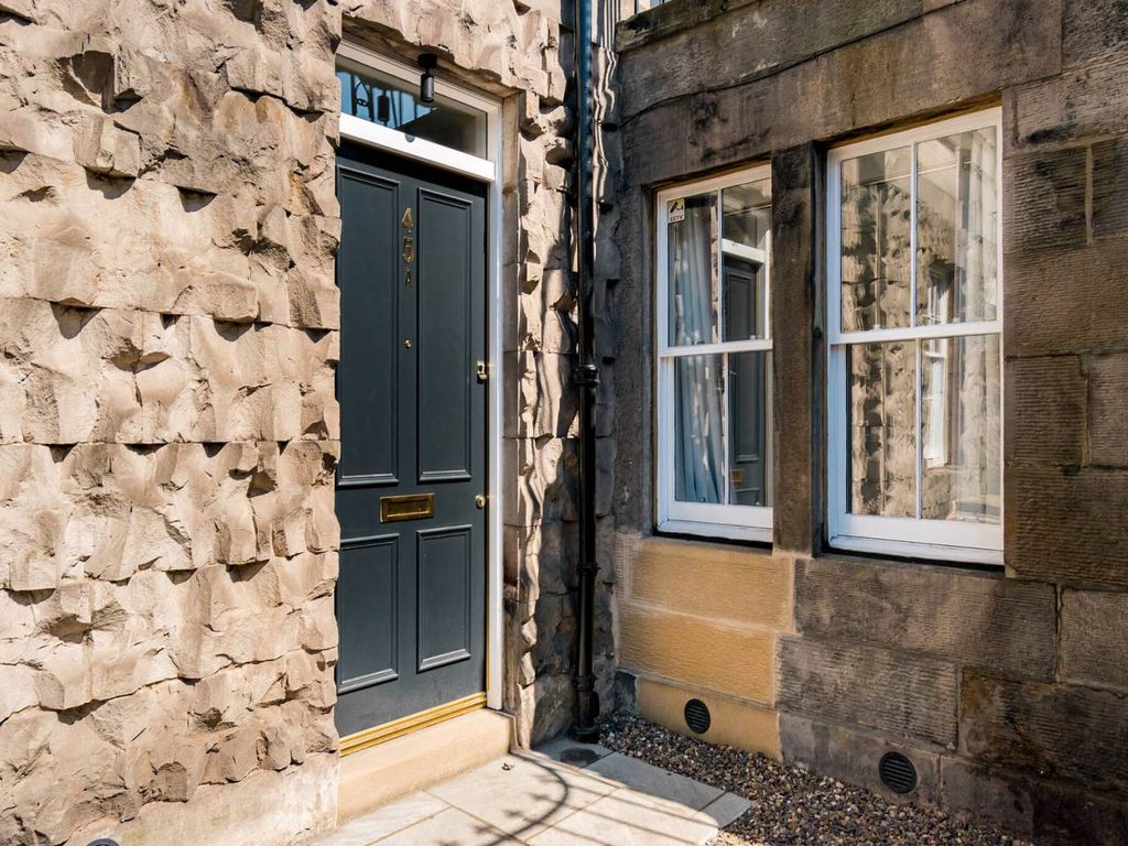 Property photo 2 of 14 1