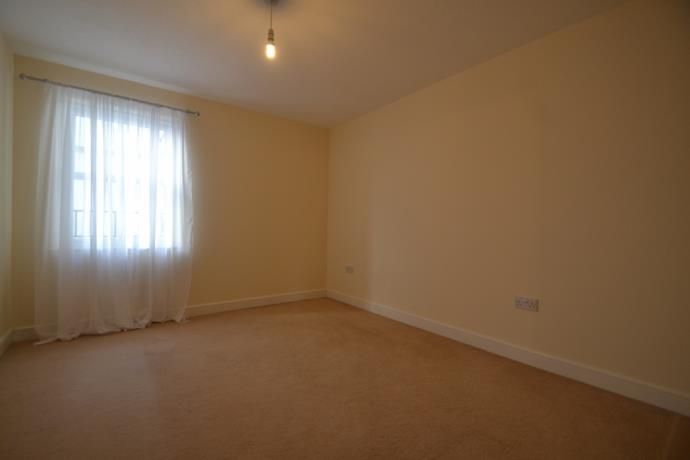 Property photo 2 of 5 Bedroom.Jpg