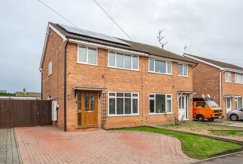 Property photo 1 of 12 1371947-1-6908E5F...