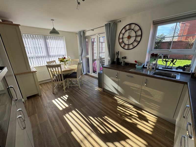 Property photo 3 of 15 Photo 7