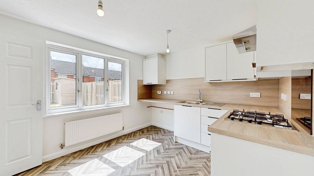 Property photo 3 of 13 Pbox-Img.Jpg