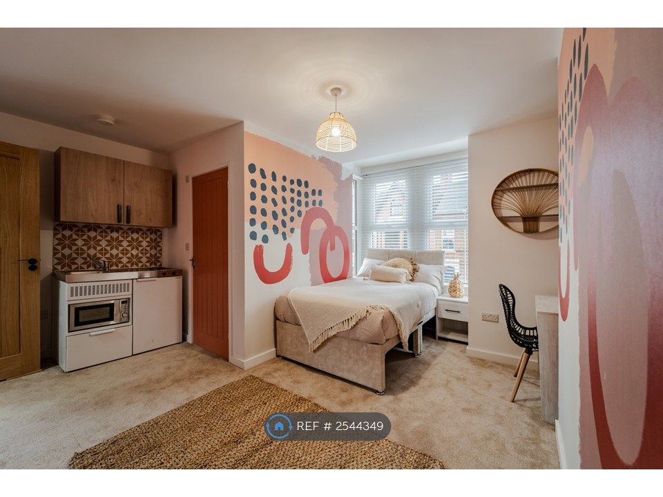 Property photo 2 of 12 Example Of A Studio At 23 Charlotte Street
