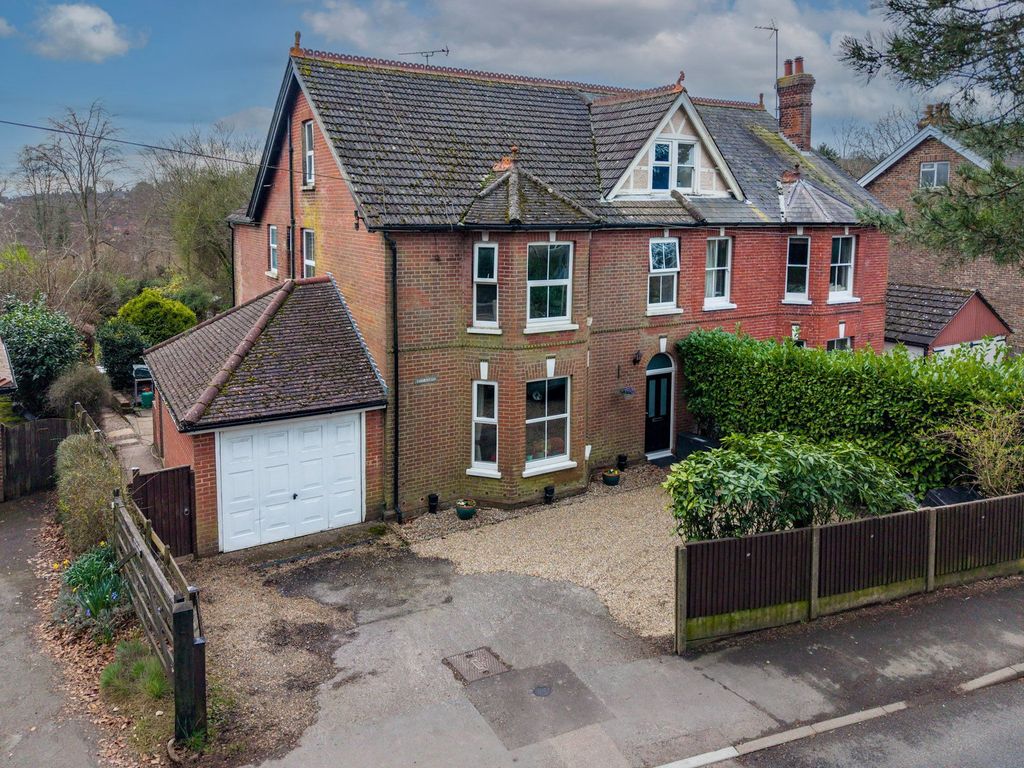 Property photo 1 of 18