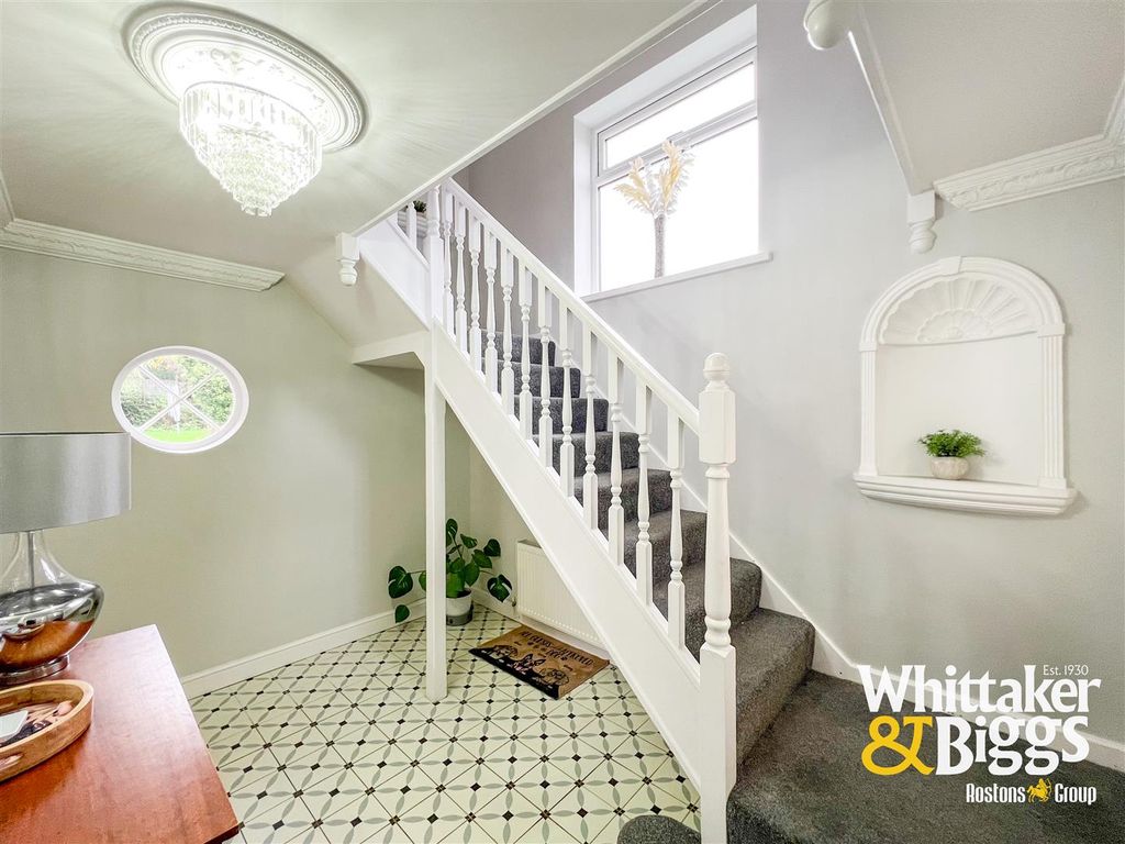 Property photo 2 of 37 Hall