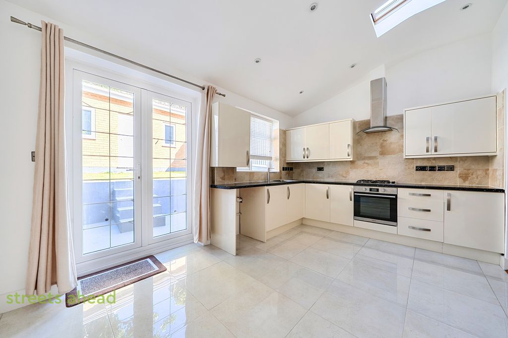 Property photo 1 of 25 Df77d089-0888-4B0...