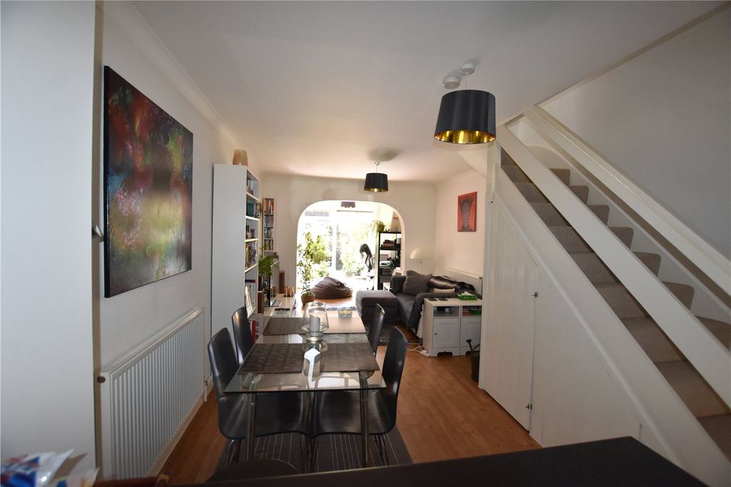 Property photo 3 of 11 Picture No. 01