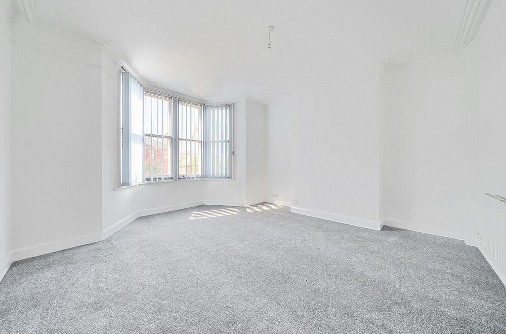 Property photo 3 of 19 Living Room