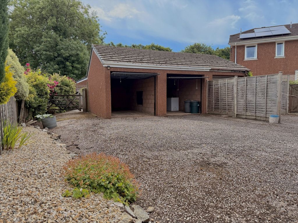 Property photo 1 of 5 Front