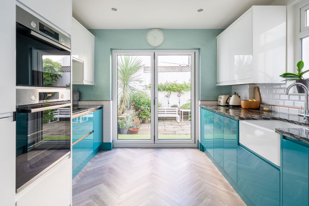 Property photo 2 of 30 4579062