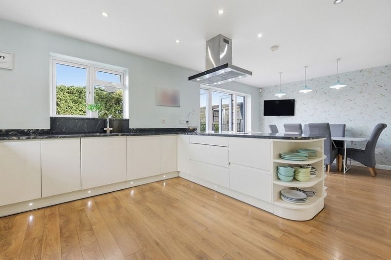 Property photo 3 of 34 5302882