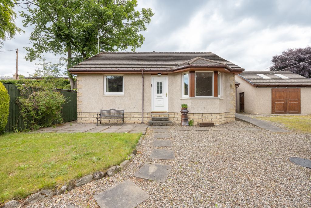 Property photo 2 of 26