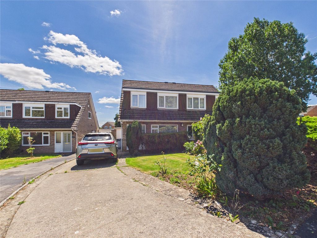 Property photo 1 of 24 Picture No. 32