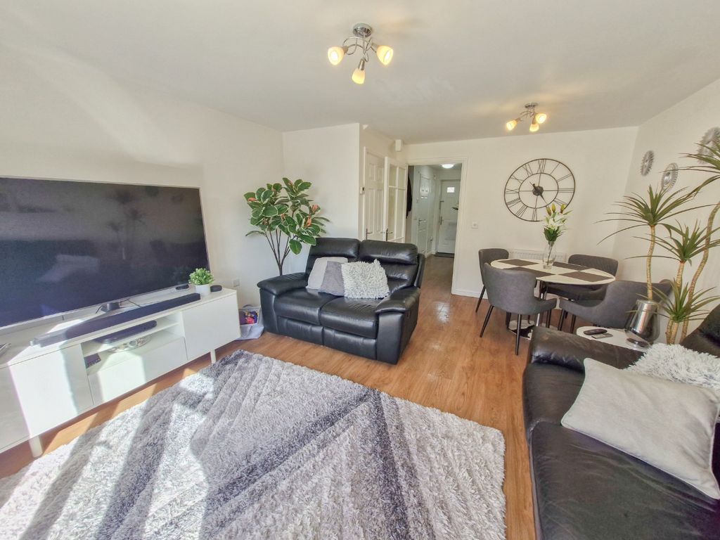 Property photo 3 of 40 4507538